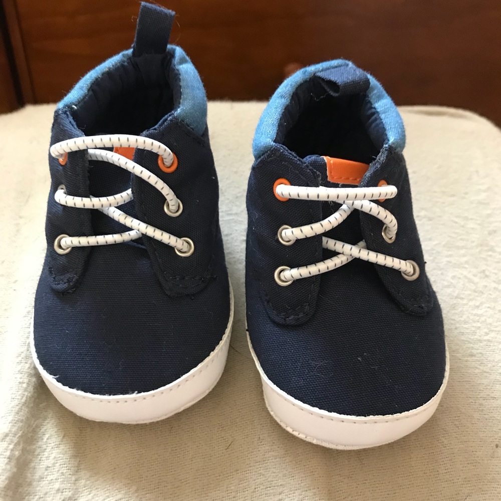 Baby shoes 0-3 month size 👞